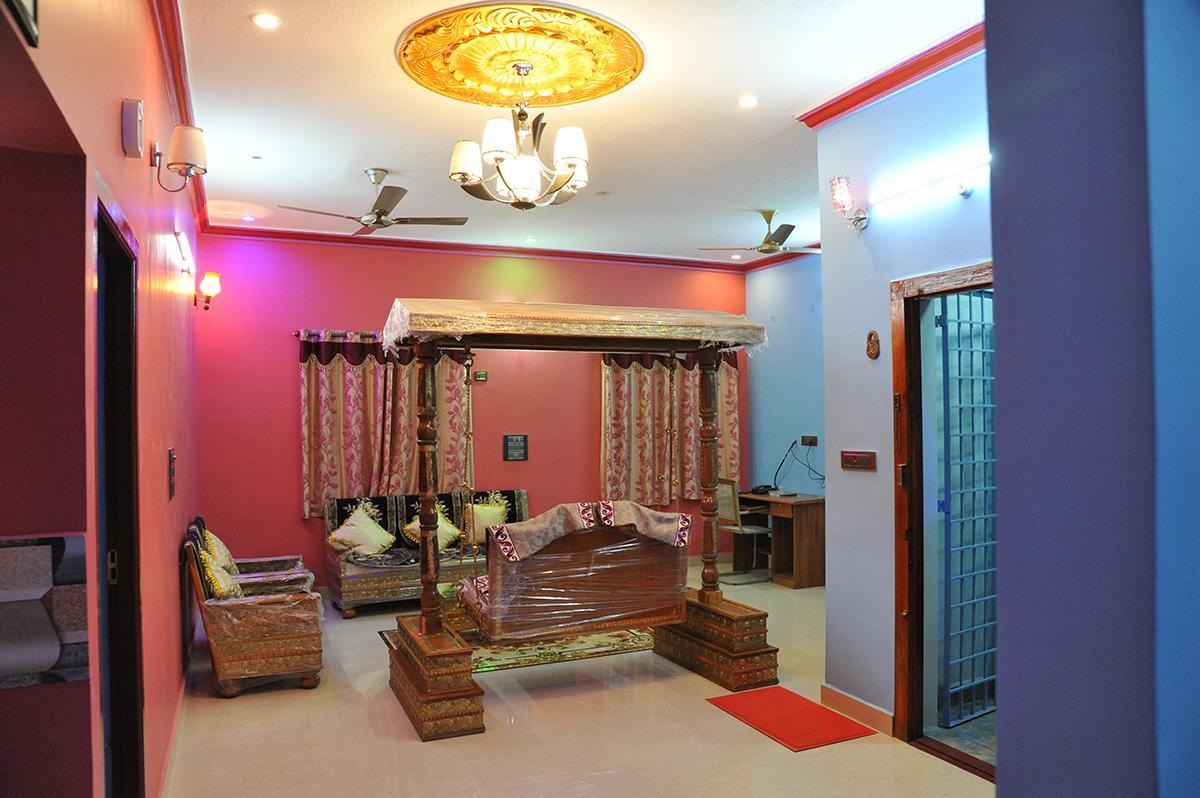 Yelagiri Egv Residency Hotel Екстериор снимка